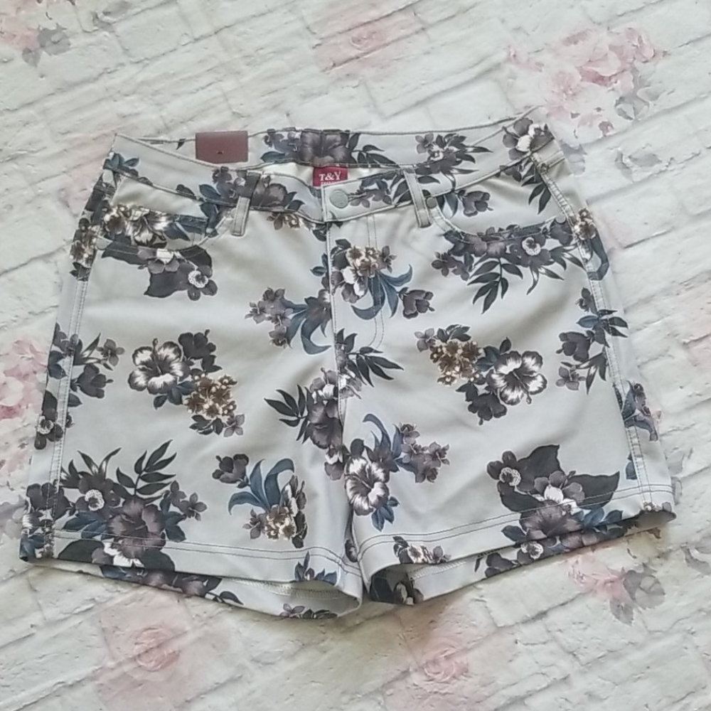 T&Y Fashion Shorts
